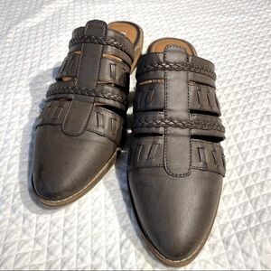 Not Rated “Monty” sandal